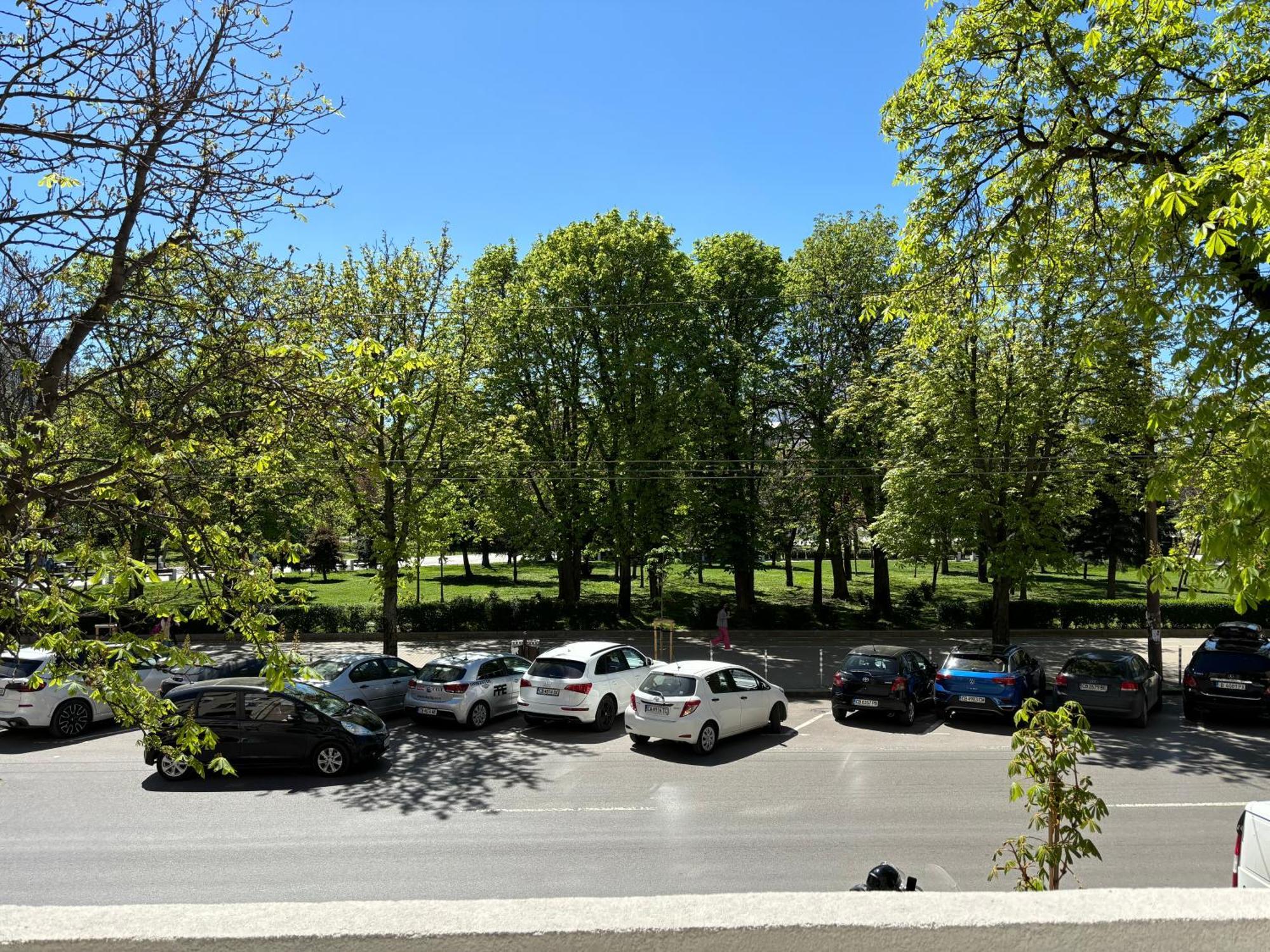 Garden View Top Center Apart София Екстериор снимка